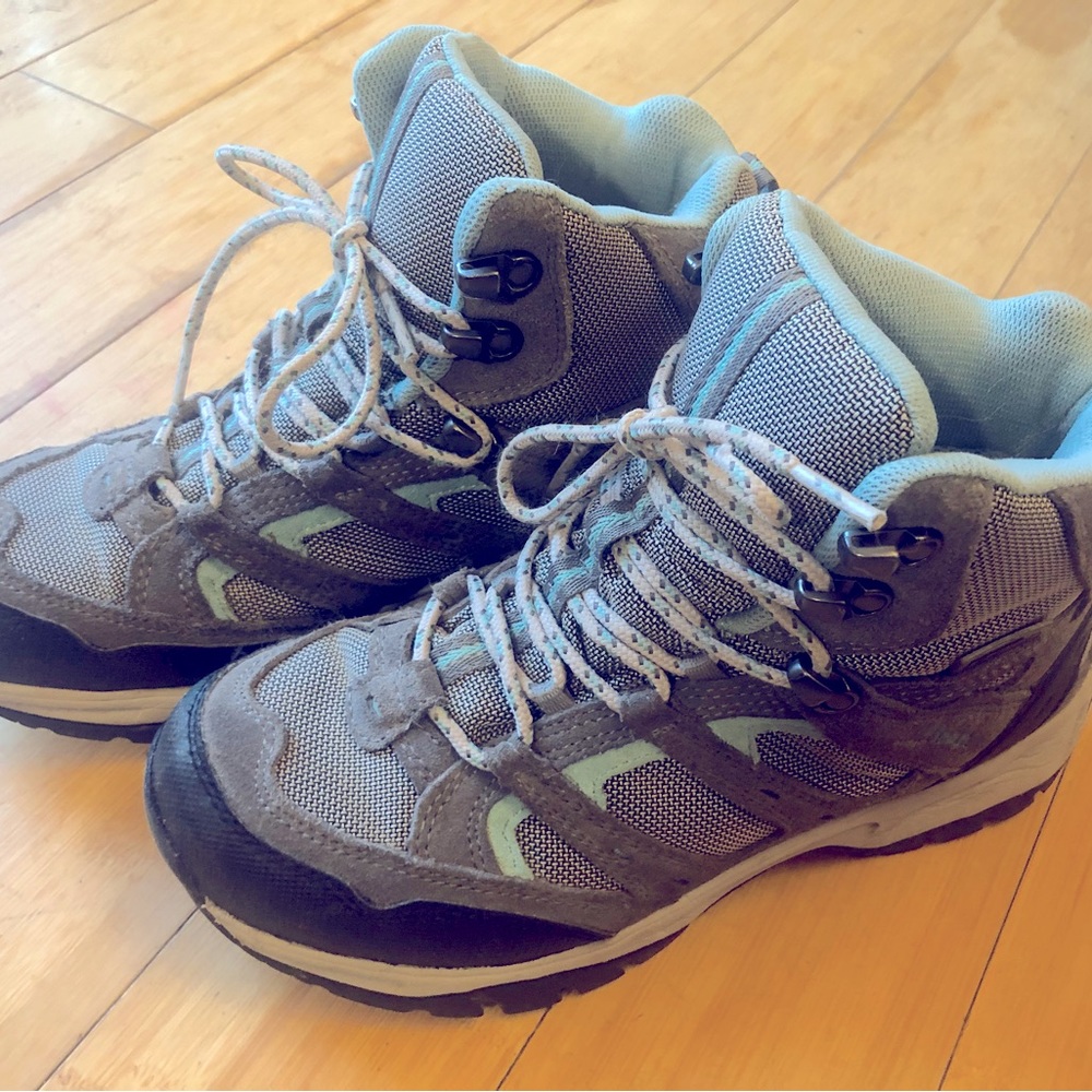 Women’s LL Bean Teal Winter/Hiking Boots Size 8
